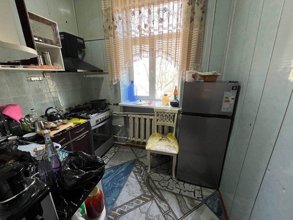 Сдается 2х комнатная квартира 
С обстановкой 
В горде Алмалыке