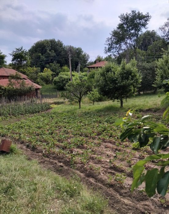 Продава къща в с.Дяково общ.Дупница