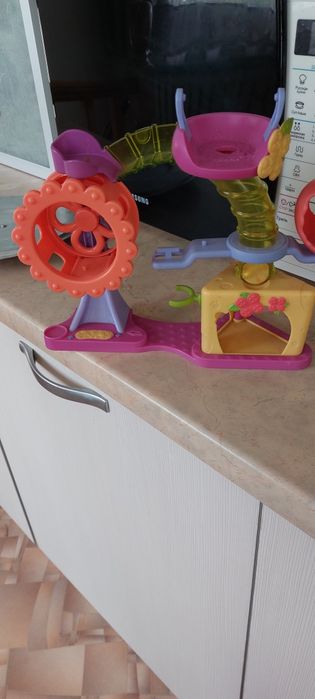 Дерево и карусель для петшопов