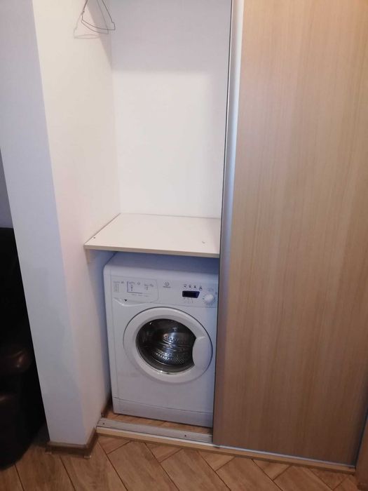 De închiriat apartament 3 camere, mobilat, str. Podului