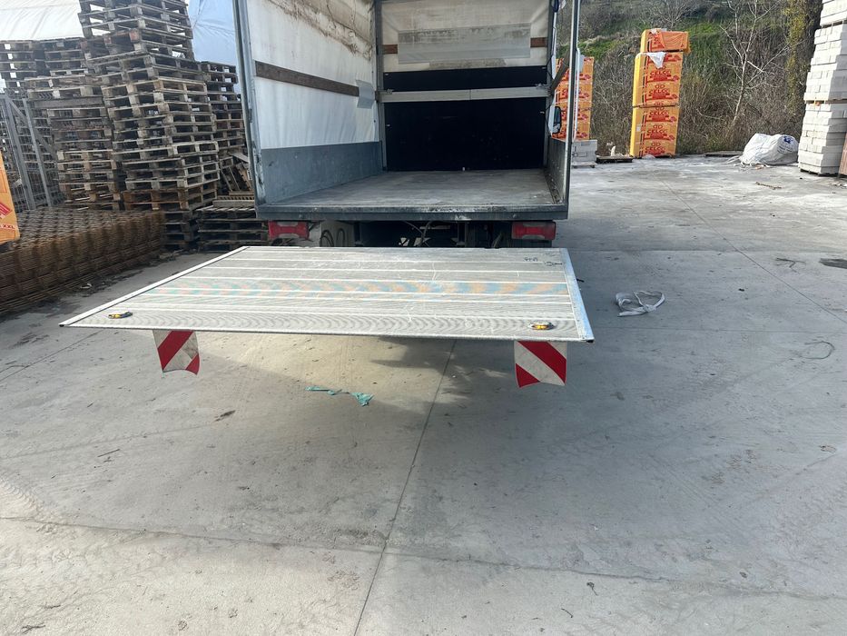 Каросерия с падащ борд 1000кг. Без камиона