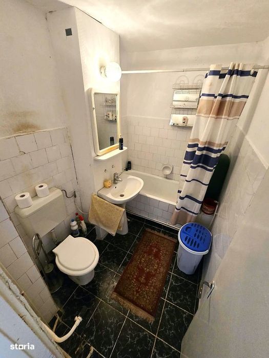Apartament 2 camere semidecomandat, Micro 16 – Str. Universului nr. 8