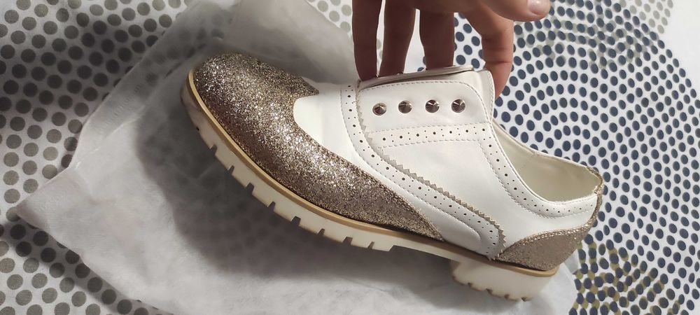 Дамски обувки нови или в много добро състояние