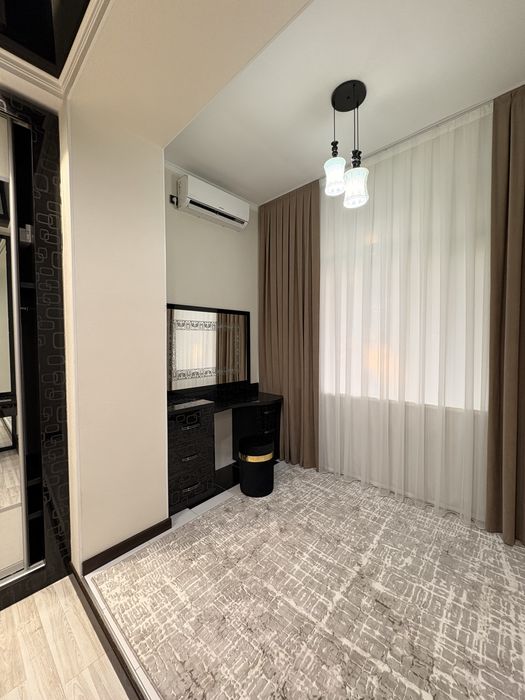 Продается Шикарная квартира с Авторским проектом. Лабзак / Ц13