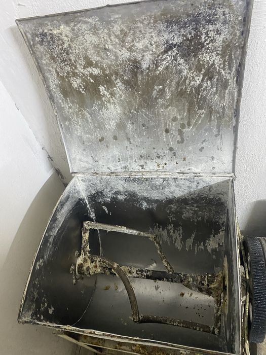 Тестомес 25 кг б/у