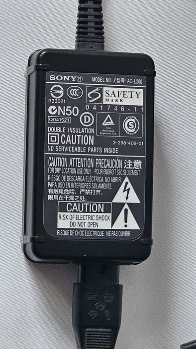 Sony AC-L200 Alimentator - Incarcator pentru camere video Sony