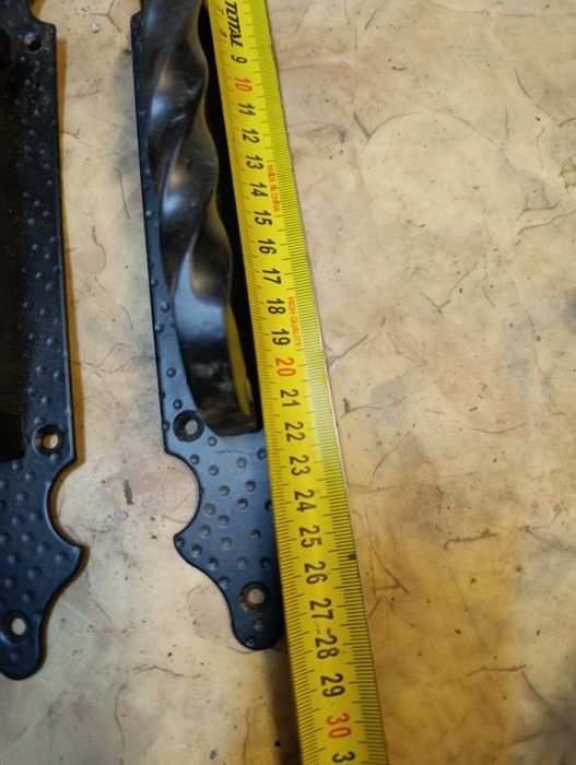 Дверные ручки металлические