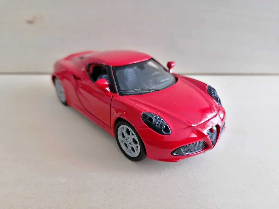 Алфа Ромео 4Ц в мащаб 1:34