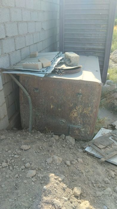 Продаётся ёмкость для воды 2,5 тонн