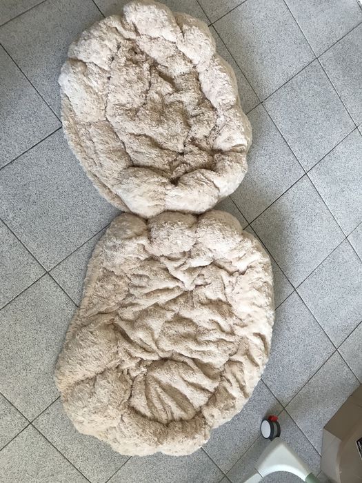 Легло и 2 бр.подложки за спане на куче