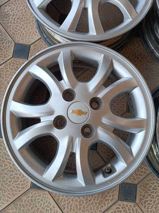 Spark Radnoy Diska Sotiladi