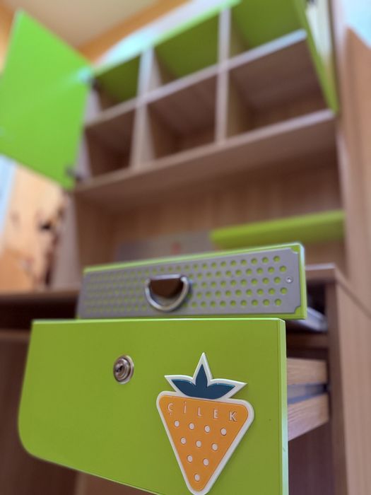 НАМАЛЕНО | CILEK Бюро с надстройка | КАТО НОВО