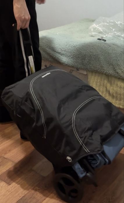 Продам коляску easywalker