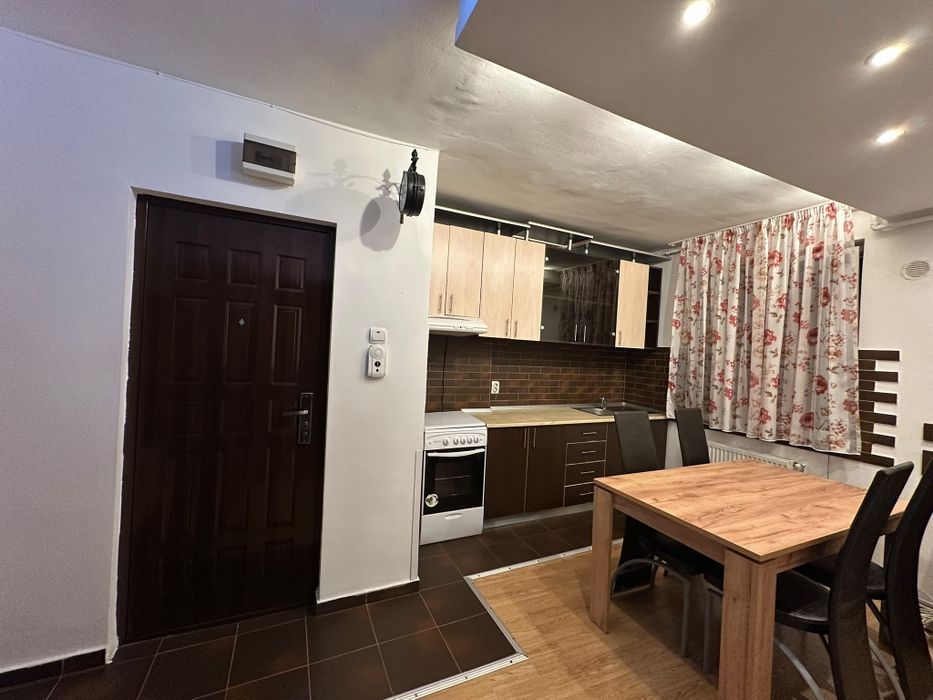 Inchiriez apartament 2 camere