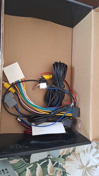 Оригинална мултимедия за Subaru Forester – радио, навигация, панел