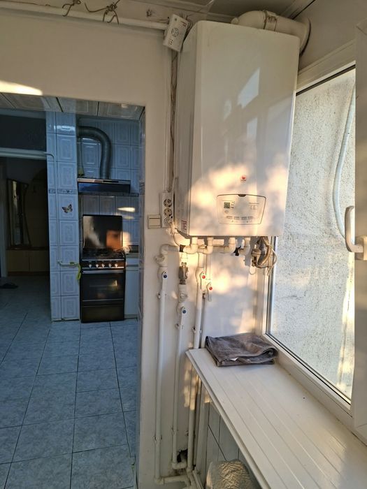 Apartament 2 Camere Proprietar 52m Etj4 din 4 bloc din 89 str Traian zona Piata Centrala Oras Galati