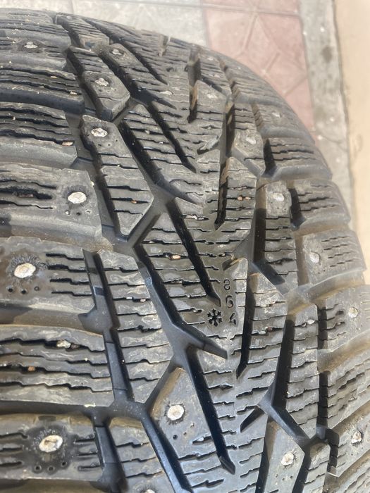 Nokian R18 xolati zor kam yurgan tishlari bn