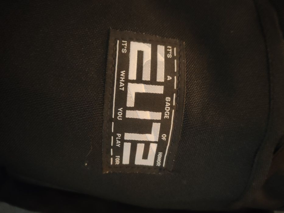 Продаю nike elite backpack в черной рассцветке