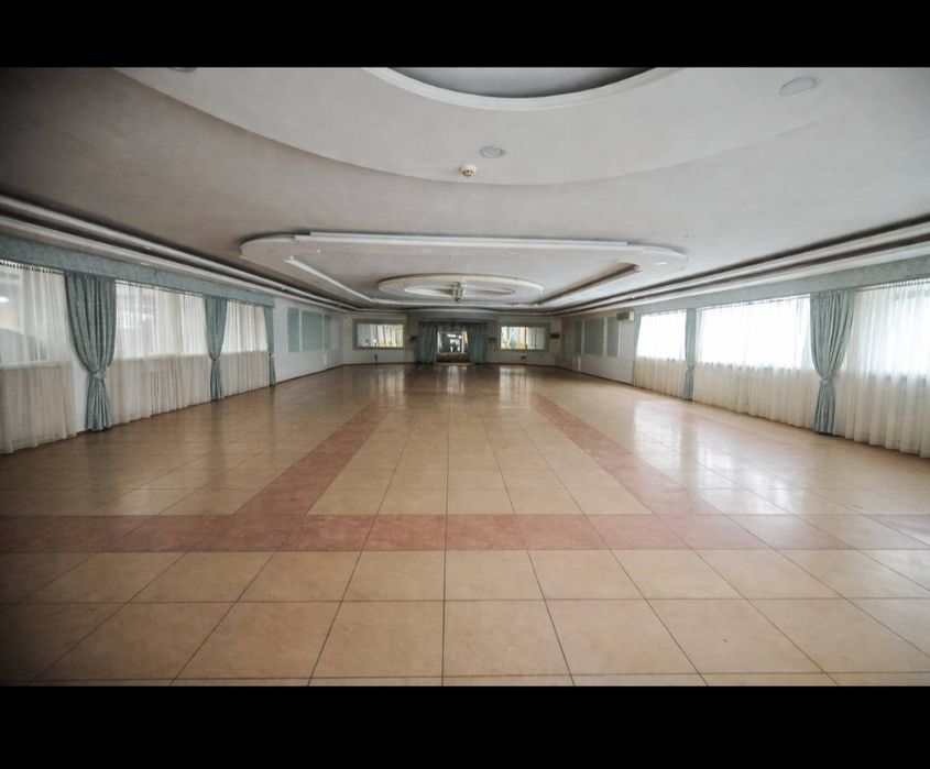 Сдам в аренду помещение 240 кв.