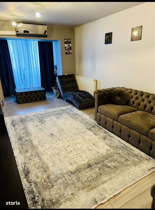 Apartament cu 4 camere - zona centrala