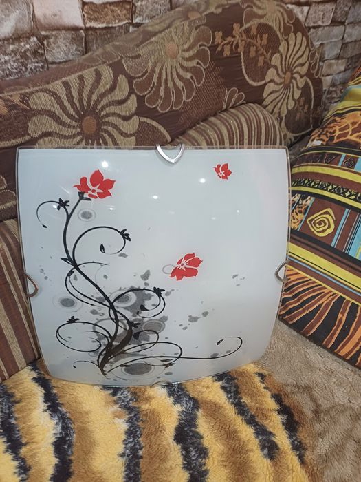 Продам плафон для ванной