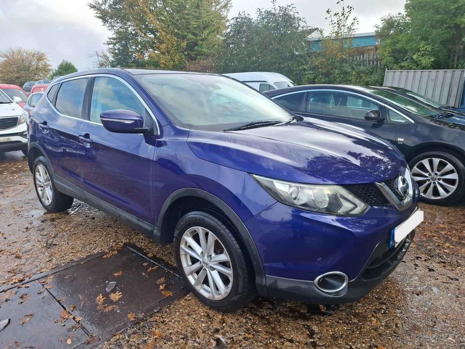 Far Stanga Nissan Qashqai 2014 SUV Albastru