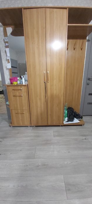 Продам бу прихожая