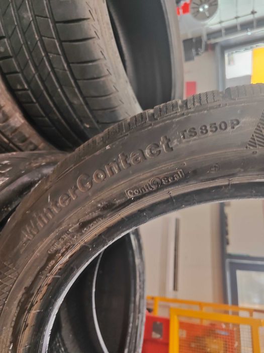 2бр.зимни гуми 215/50/19 Continental