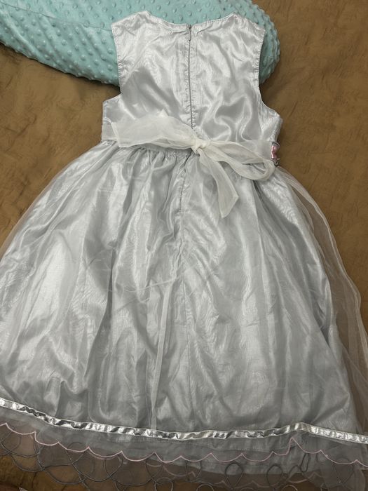 Платья на 3-5лет