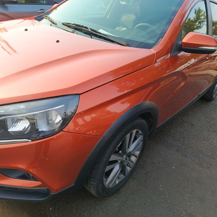 LADA VESTA SW CROSS 1.6 MEXANIKA 1 qo'l haydalgan moshina holati zor