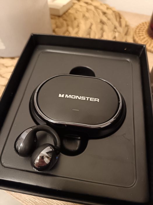 Продам наушники новые