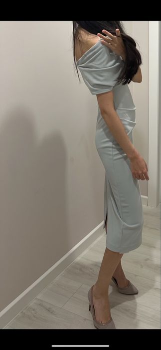 Продам абсолютно новое платье размер S