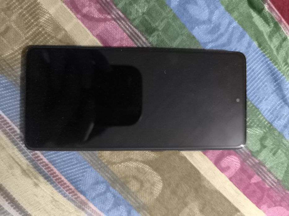 Самсунк А51 телефон