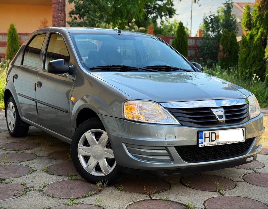 Vand Dacia Logan,10/2011, 74000 de km,unic proprietar de la starea de NOU!