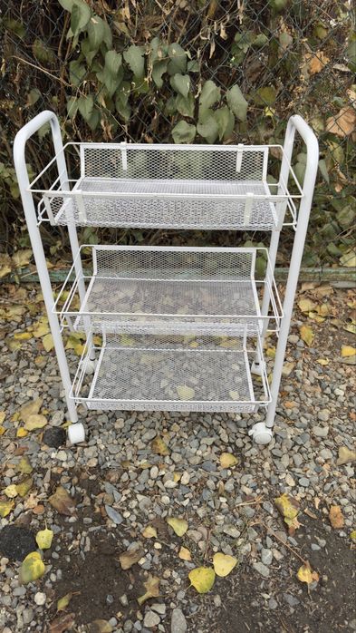 Этажерка металическая 3 яруса