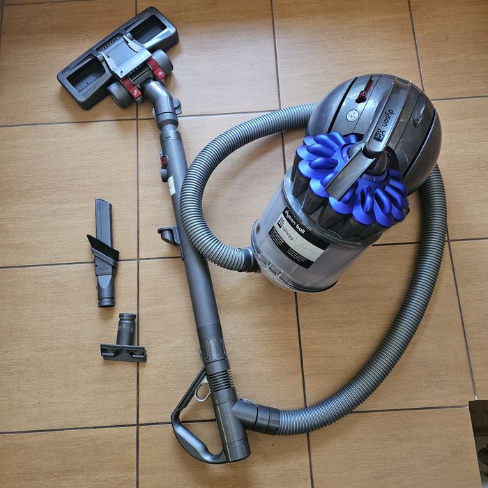 aspirator dyson dc second hand si noi de vanzare • Anunturi • OLX.ro