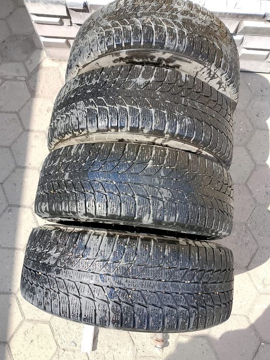 Зимние шины Triangle 215/60 R16 99R