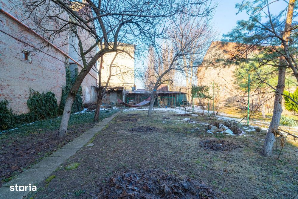 Apartament 2 camere parter înalt, amenajat complet.