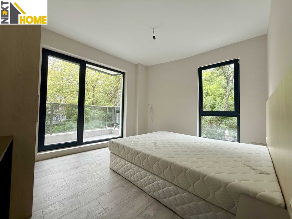 Продава се Тристаен апартамент в Пловдив, Кючук Париж - 99 кв.м за 2374 €/кв.м - Снимка #11