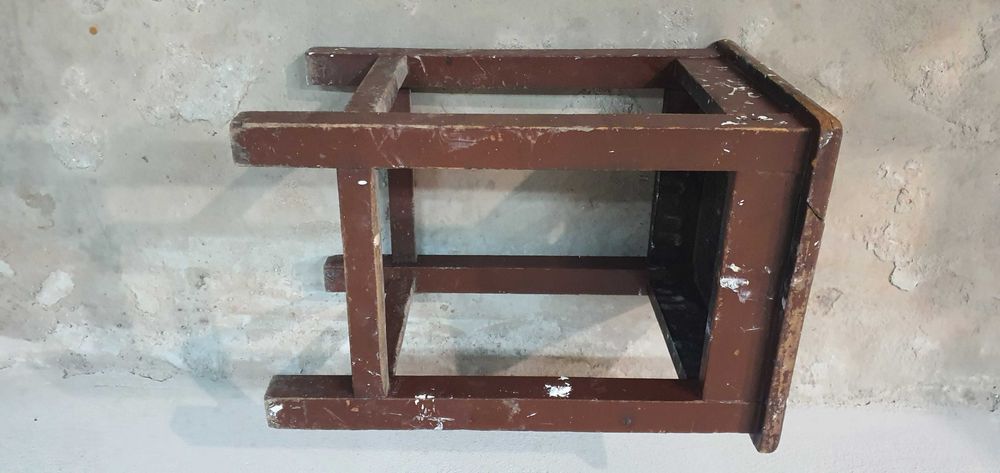 Столче -табуретка, старо, антика