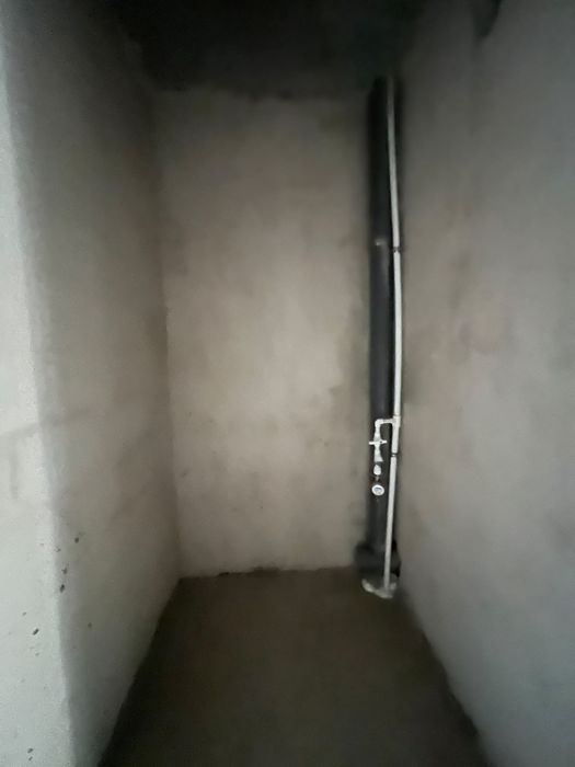 Продам 2х ком . Квартиру в черновом варианте.