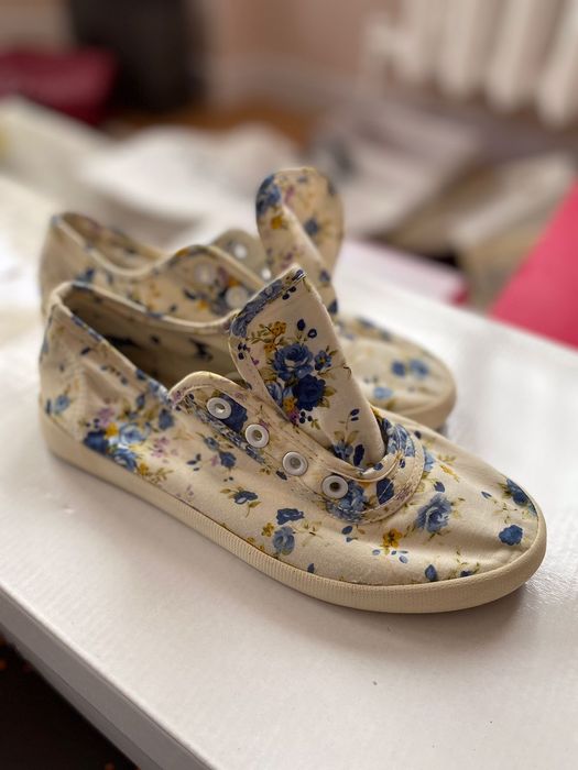 Продам женскую обувь