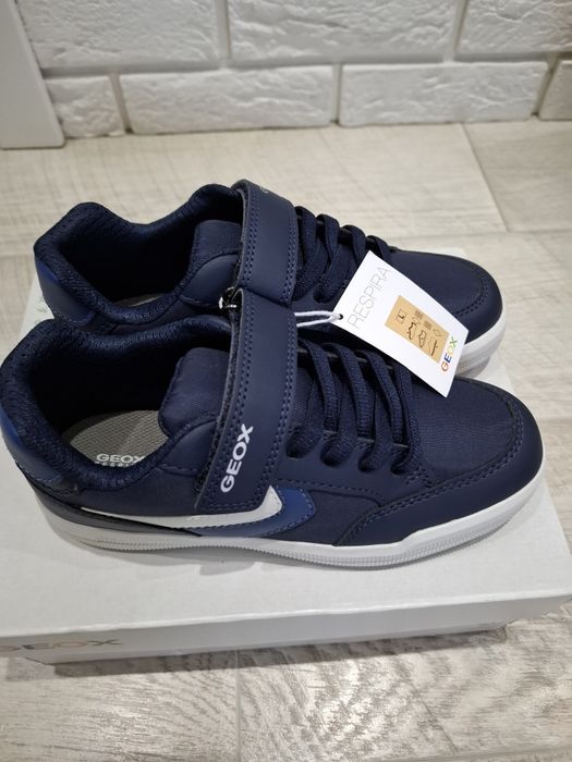 Обувки Geox за момче