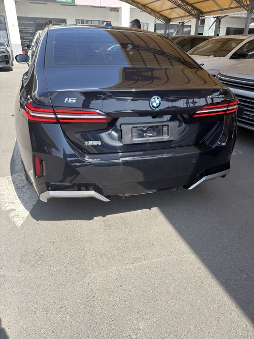 BMW i5 40L M-Sport 2025 yil full dop opsiya