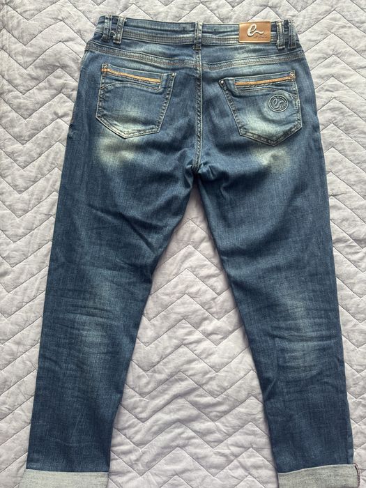 Модерни дамски дънки - размери S-M