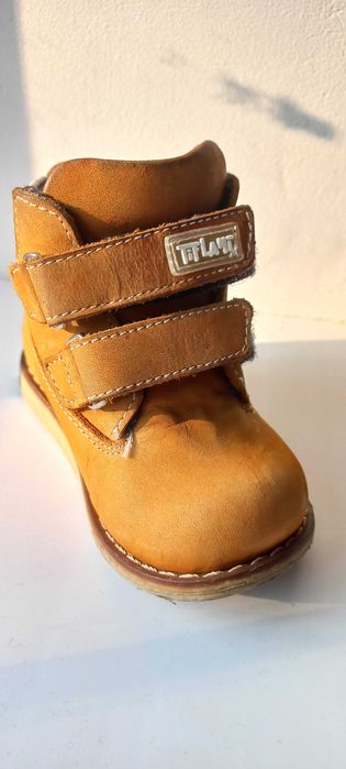 Продам Детские ботинки