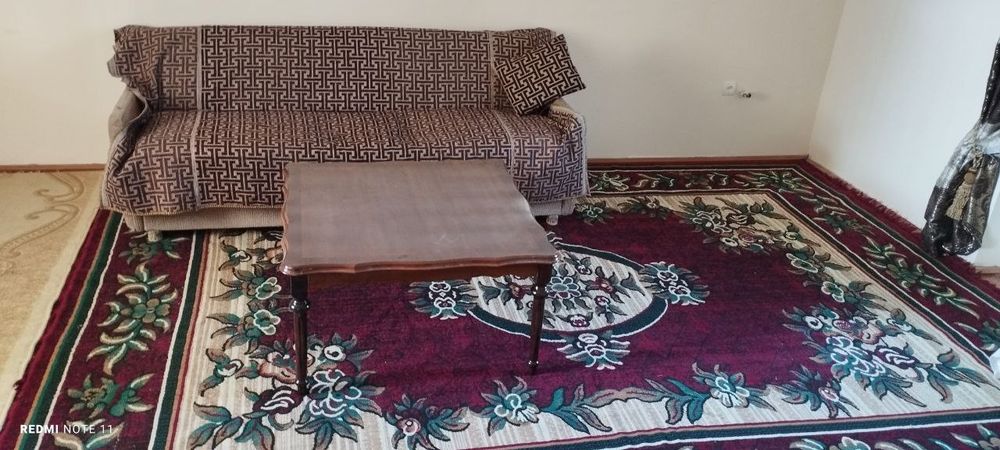 Ховлида хоналар ижарага берлади срочно