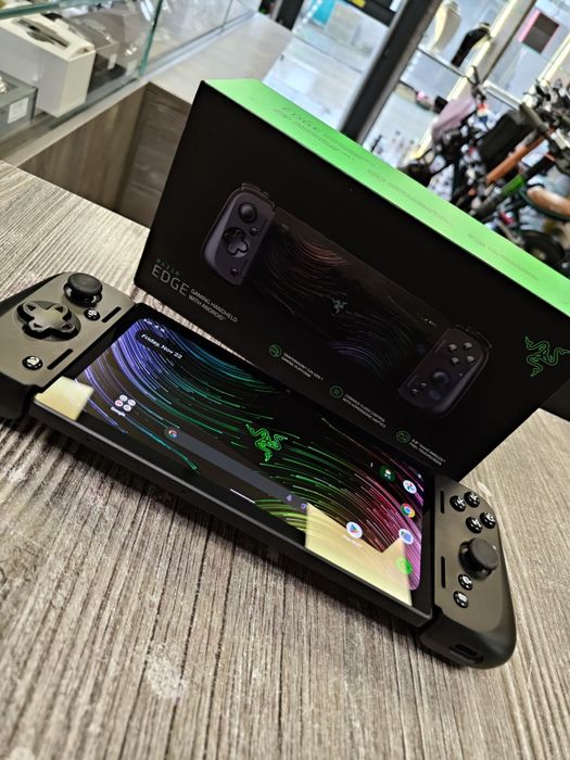 Gaming таблет с контролер Razer - Edge WiFi + Kishi V2 Pro Bundle