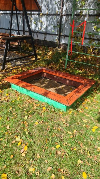 Продам песочницу 100*130см