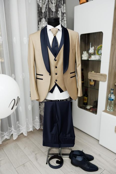Vând rochie de mireasă și costum de mire